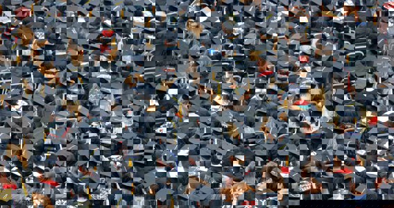 A live global debate: Is it possible to futureproof learning?